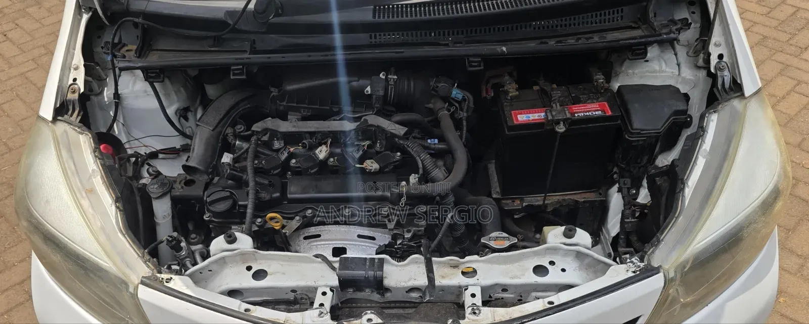 Toyota Vitz 2012 White