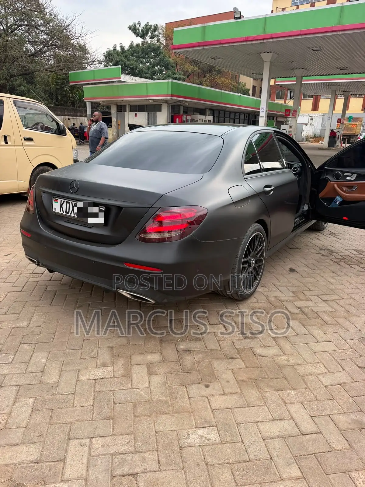 Mercedes-Benz E200 2018 Black