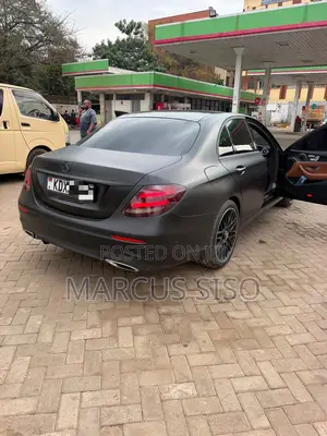 Mercedes-Benz E200 2018 Black
