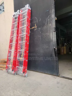 2by8 Fiberglass Extension Ladder( 4.8 Metres)