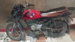 Bajaj Boxer 125 2024 Red
