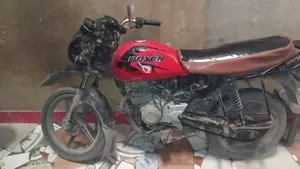 Bajaj Boxer 125 2024 Red