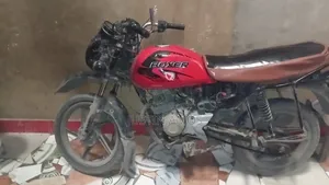 Bajaj Boxer 125 2024 Red