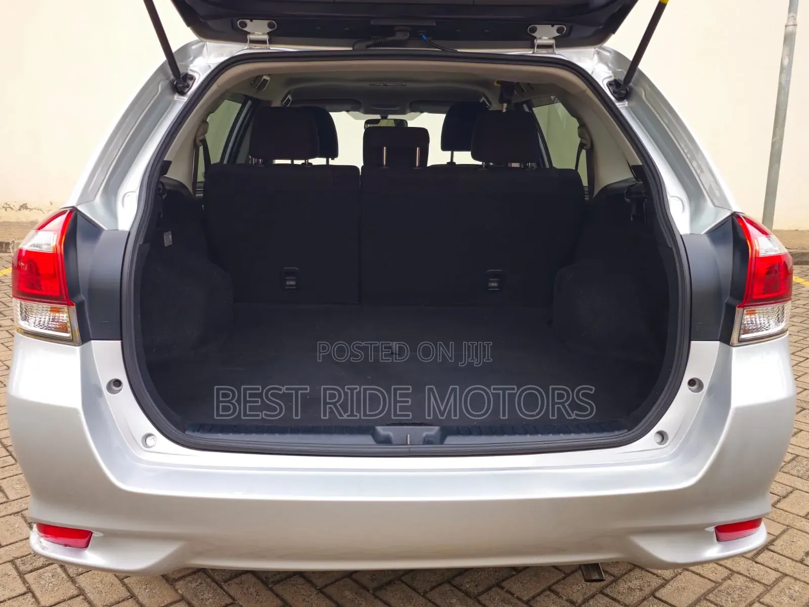 Toyota Corolla Fielder 1.5 Petrol FWD 2018 Silver