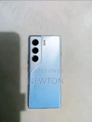 Tecno Camon 40 256 GB Blue