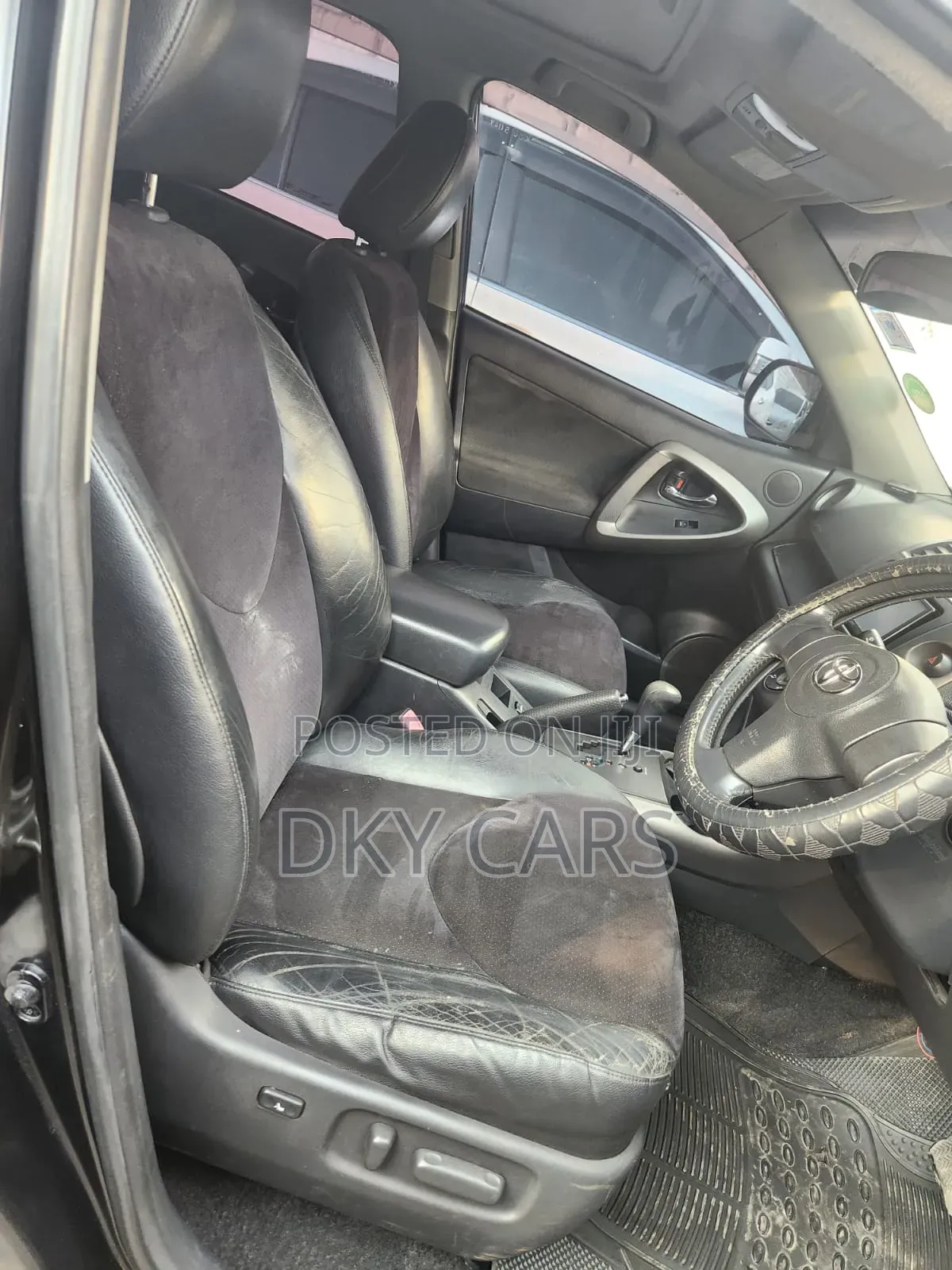 Toyota Vanguard 2010 Black
