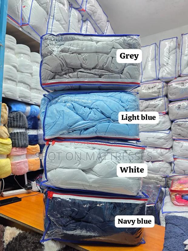 Pure Cotton Stripped Duvets. 1 Duvet 1 Bedsheet 2 Pillow Cases.