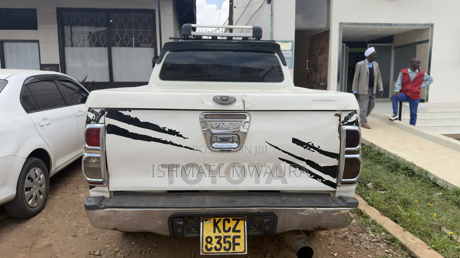 Toyota Hilux SR5 4x4 2013 White