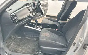 Toyota Axio 2018 Silver