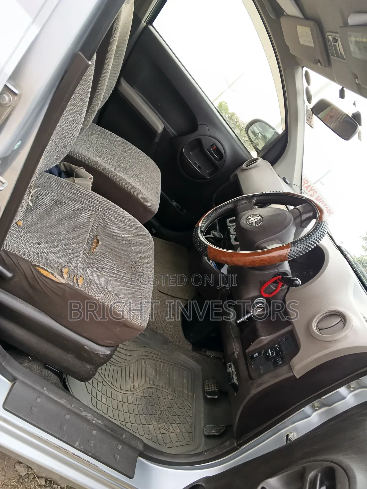 Toyota Passo 2015 Silver