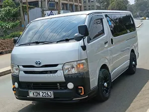 Toyota HiAce 2016 White