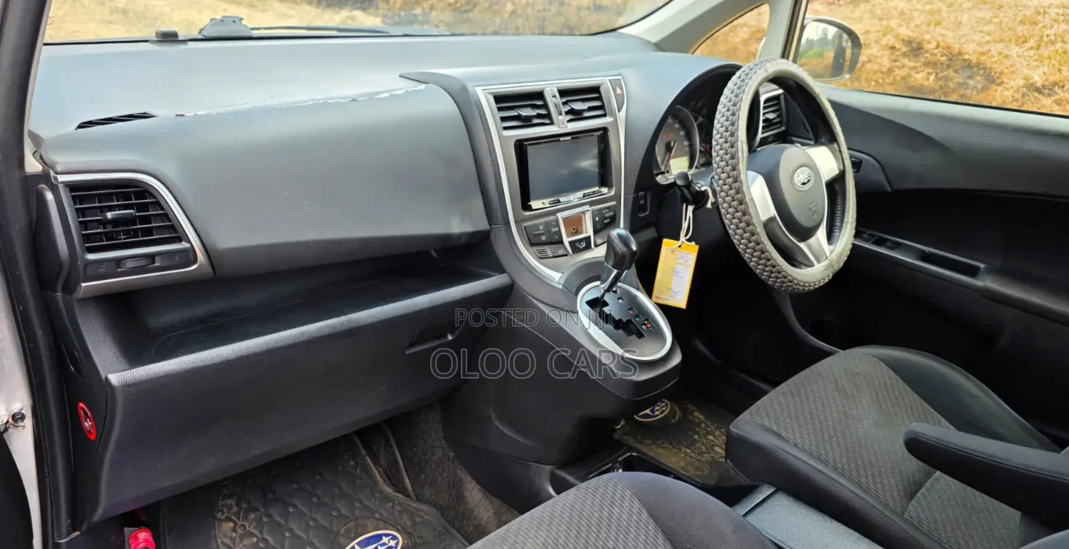 Subaru Trezia 2014 Silver