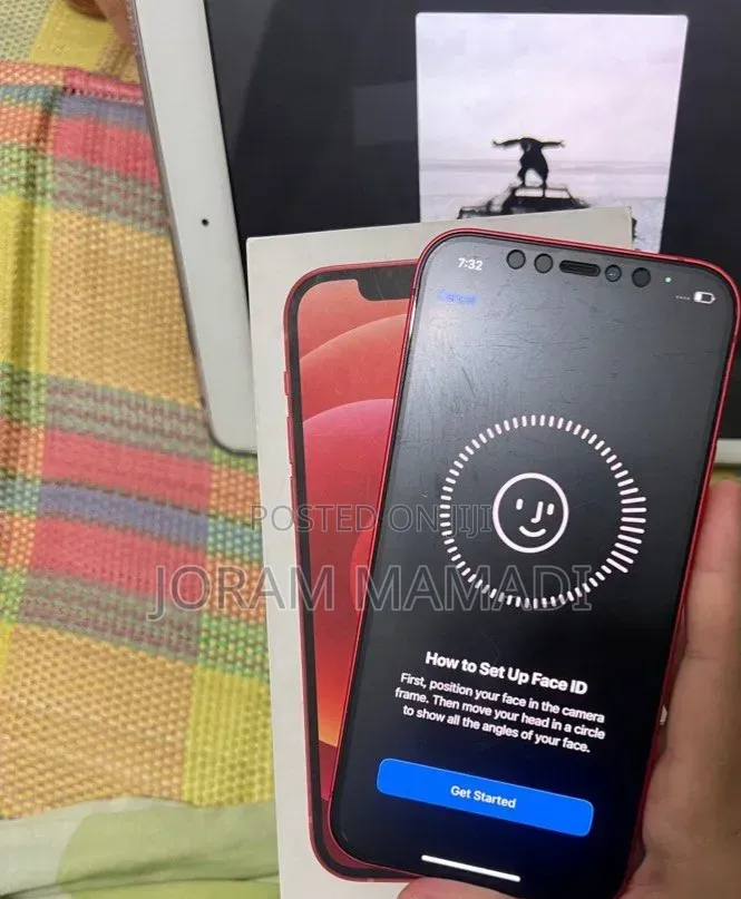 Apple iPhone 12 256 GB Red