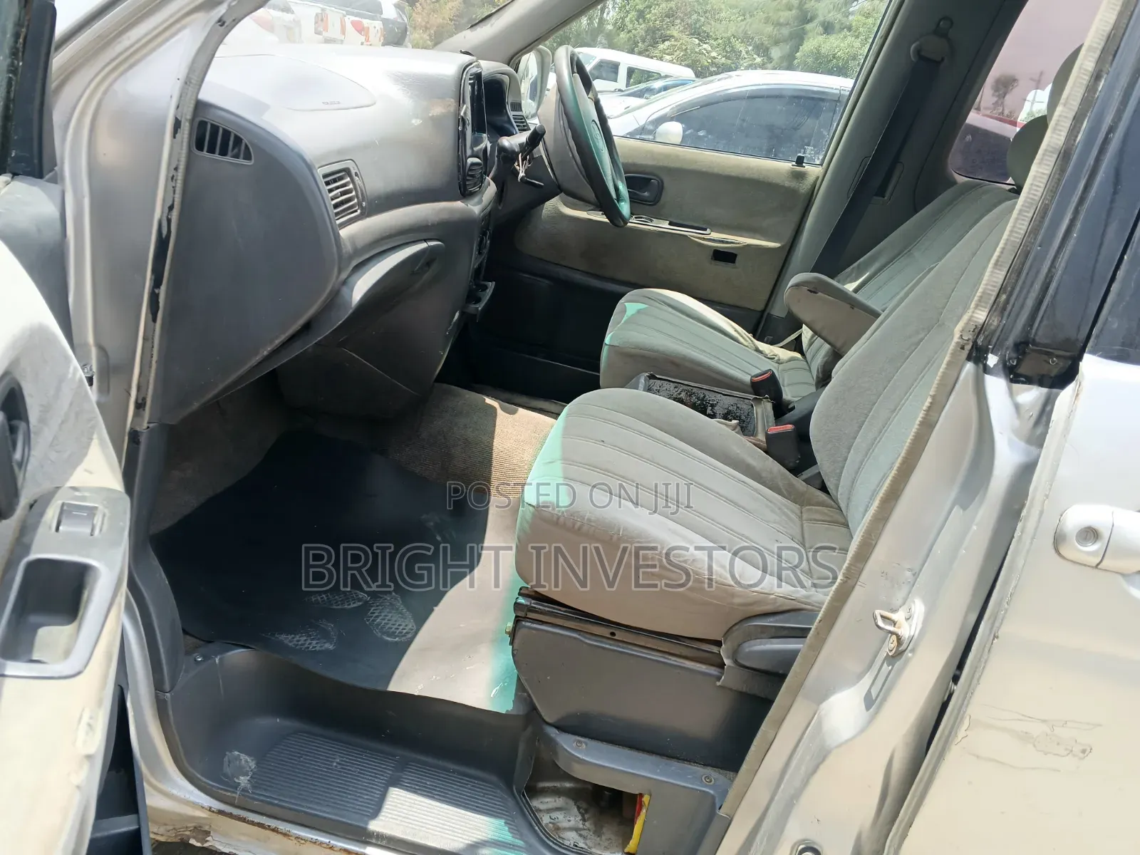 Toyota Noah 2006 Silver