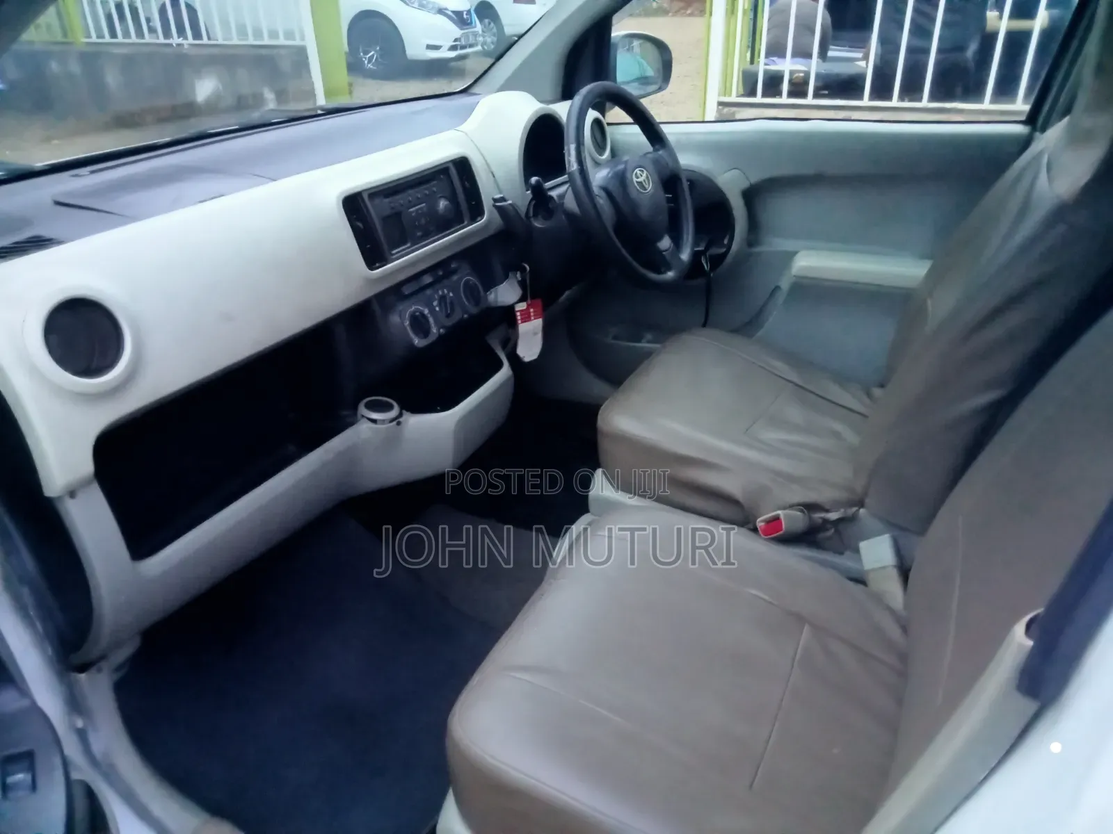 Toyota Passo 2012 White