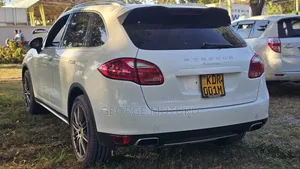 Porsche Cayenne 2014 Pearl