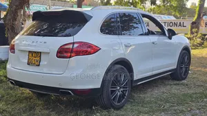 Porsche Cayenne 2014 Pearl