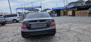 Mercedes-Benz C200 2009 Black