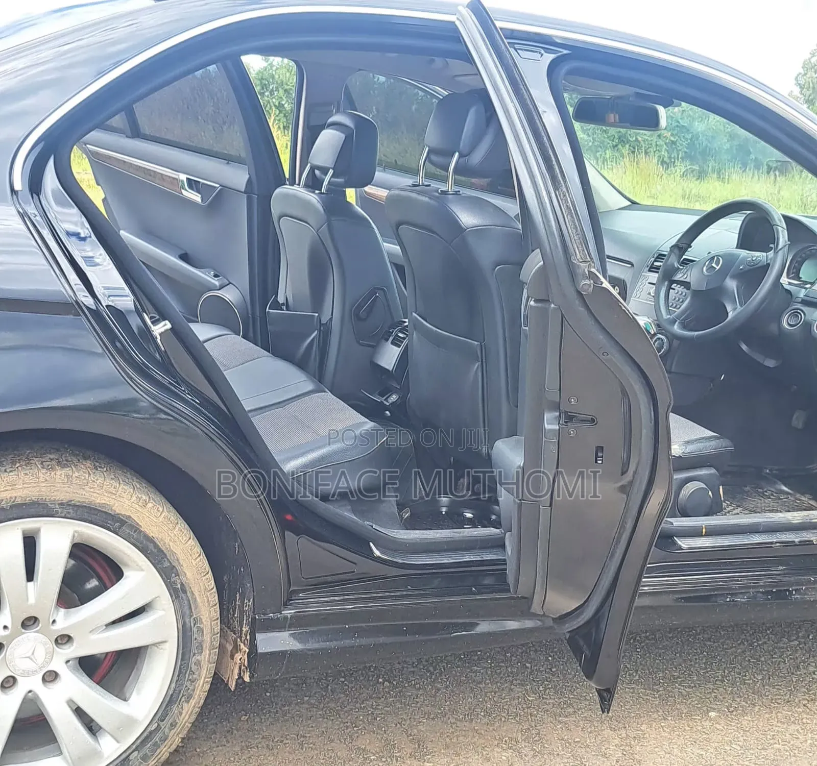 Mercedes-Benz C200 2009 Black