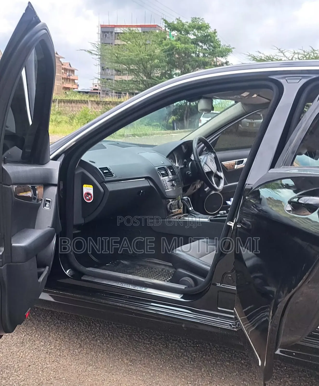 Mercedes-Benz C200 2009 Black