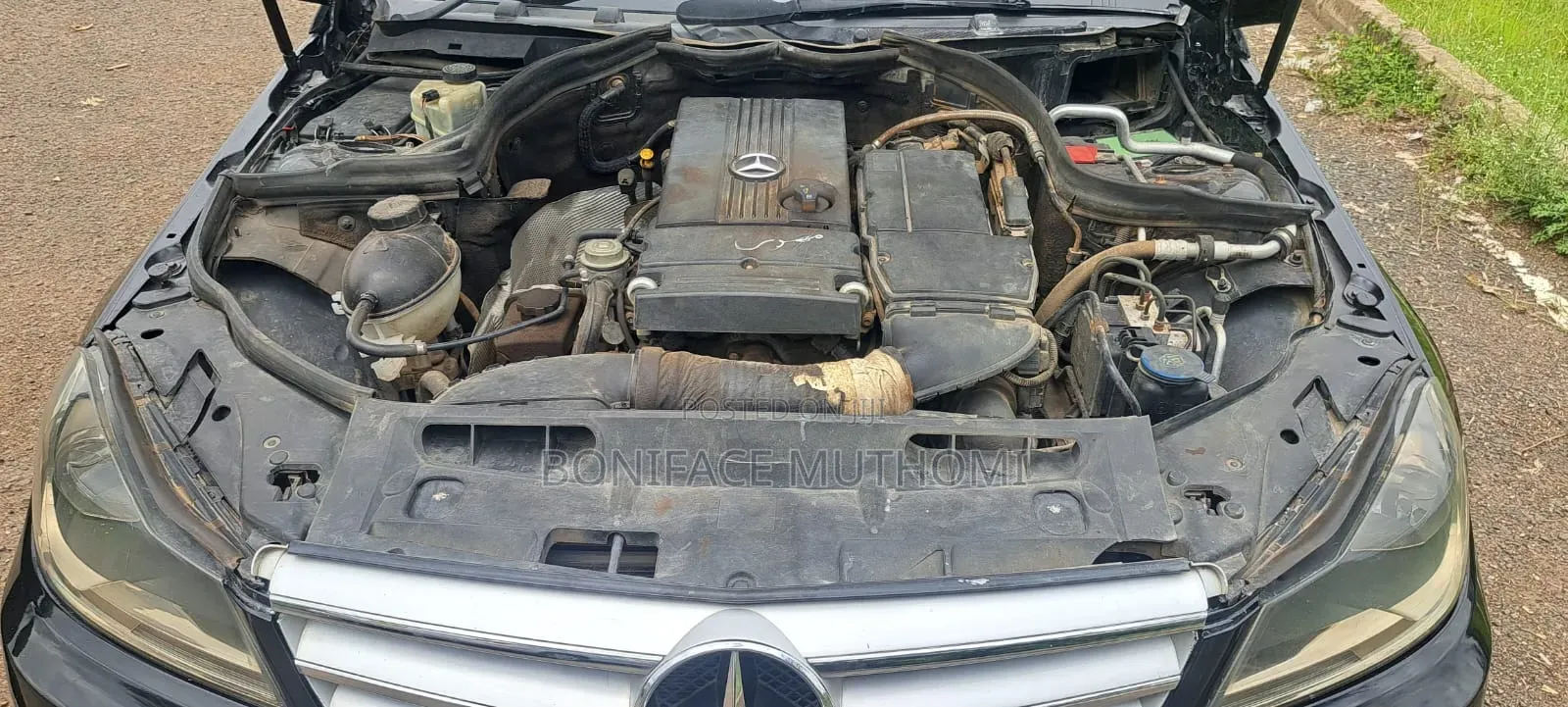 Mercedes-Benz C200 2009 Black