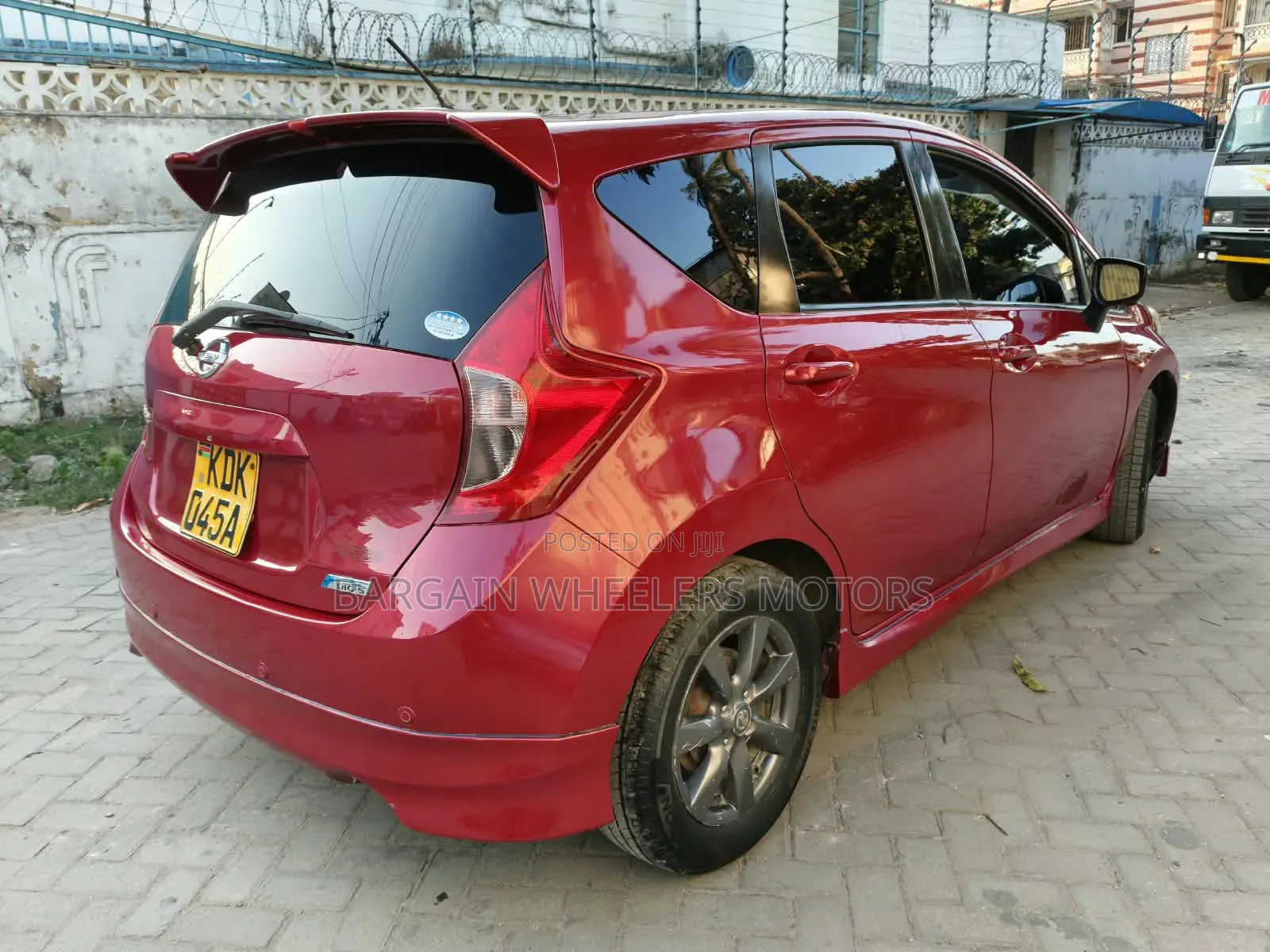 Nissan Note 2016 Red