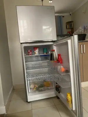 Samsung 253Ltrs Top Mount Freezer Refridge