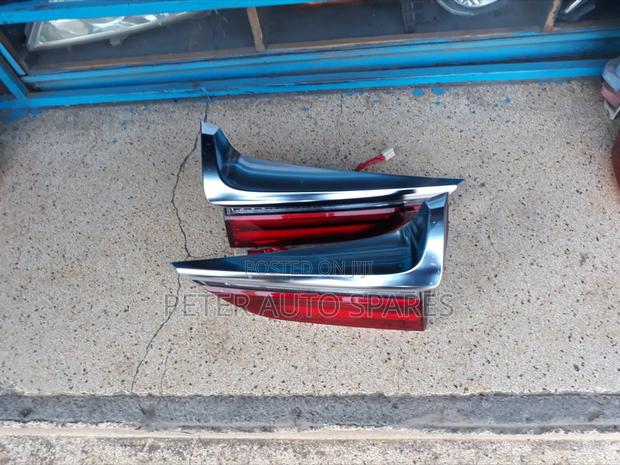 Lexus Lx 570 Boot Lamp - thumbnail 2