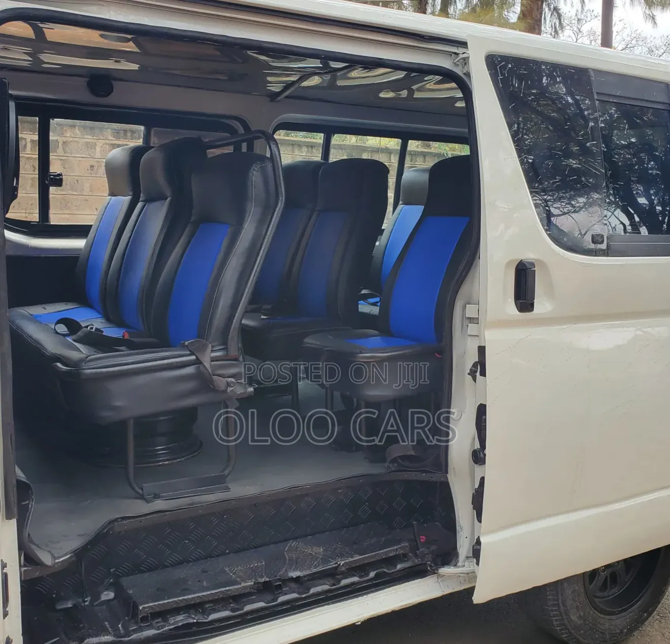 Toyota HiAce 2013 White