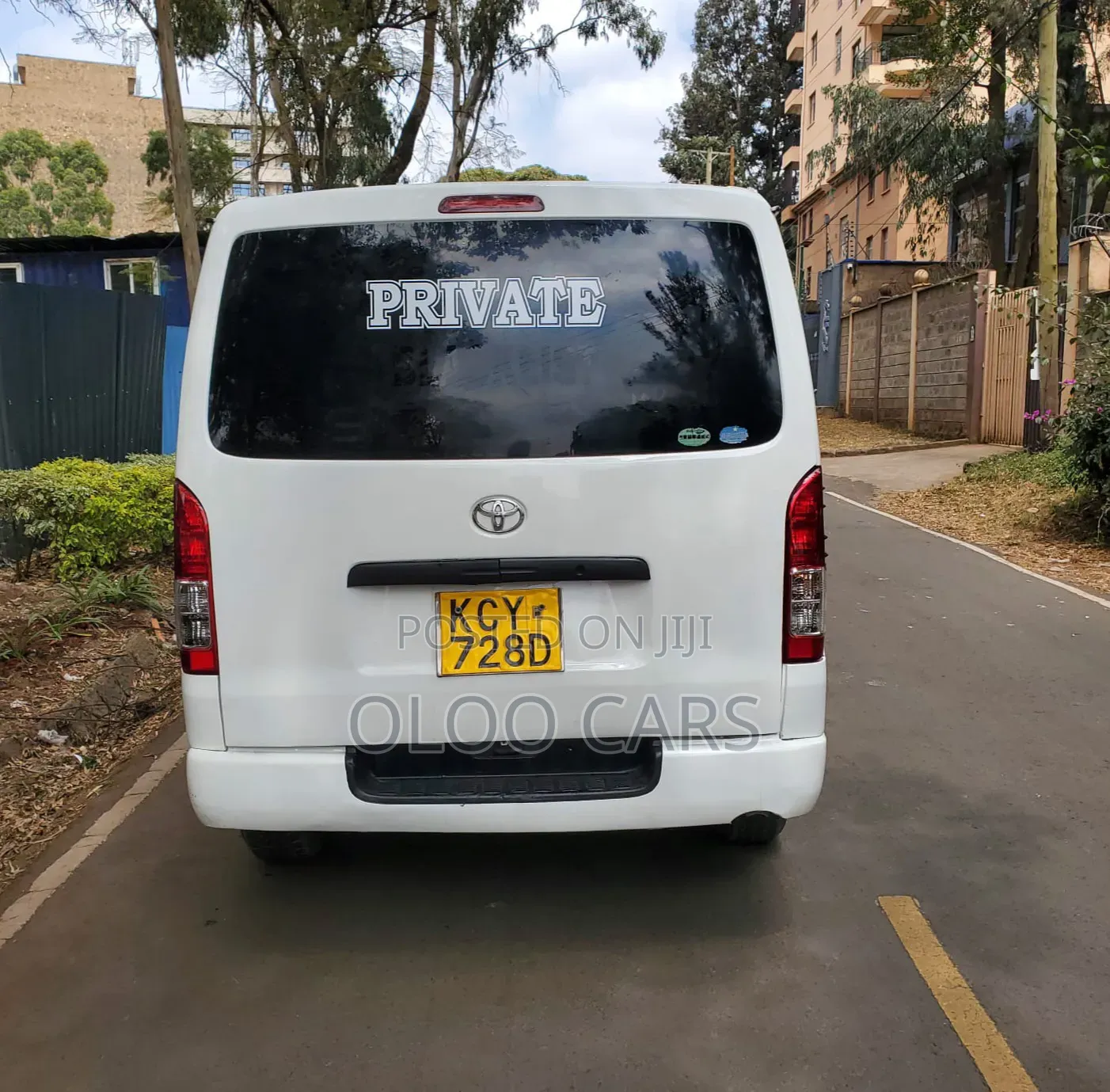 Toyota HiAce 2013 White