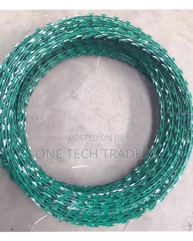 Galvanised Green 10m Razor Wire Wrapped