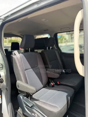 Toyota Voxy 2019 Silver