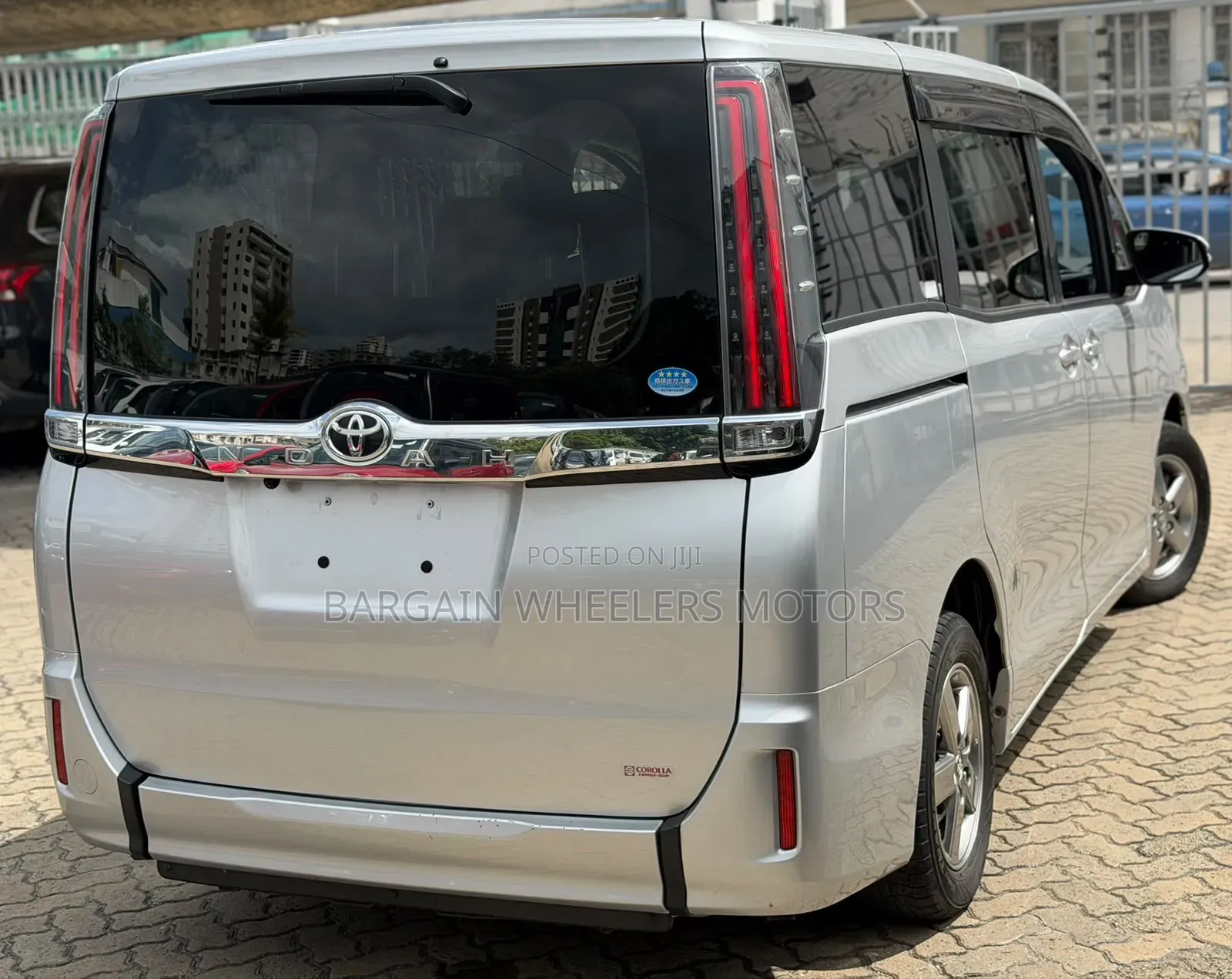 Toyota Voxy 2019 Silver