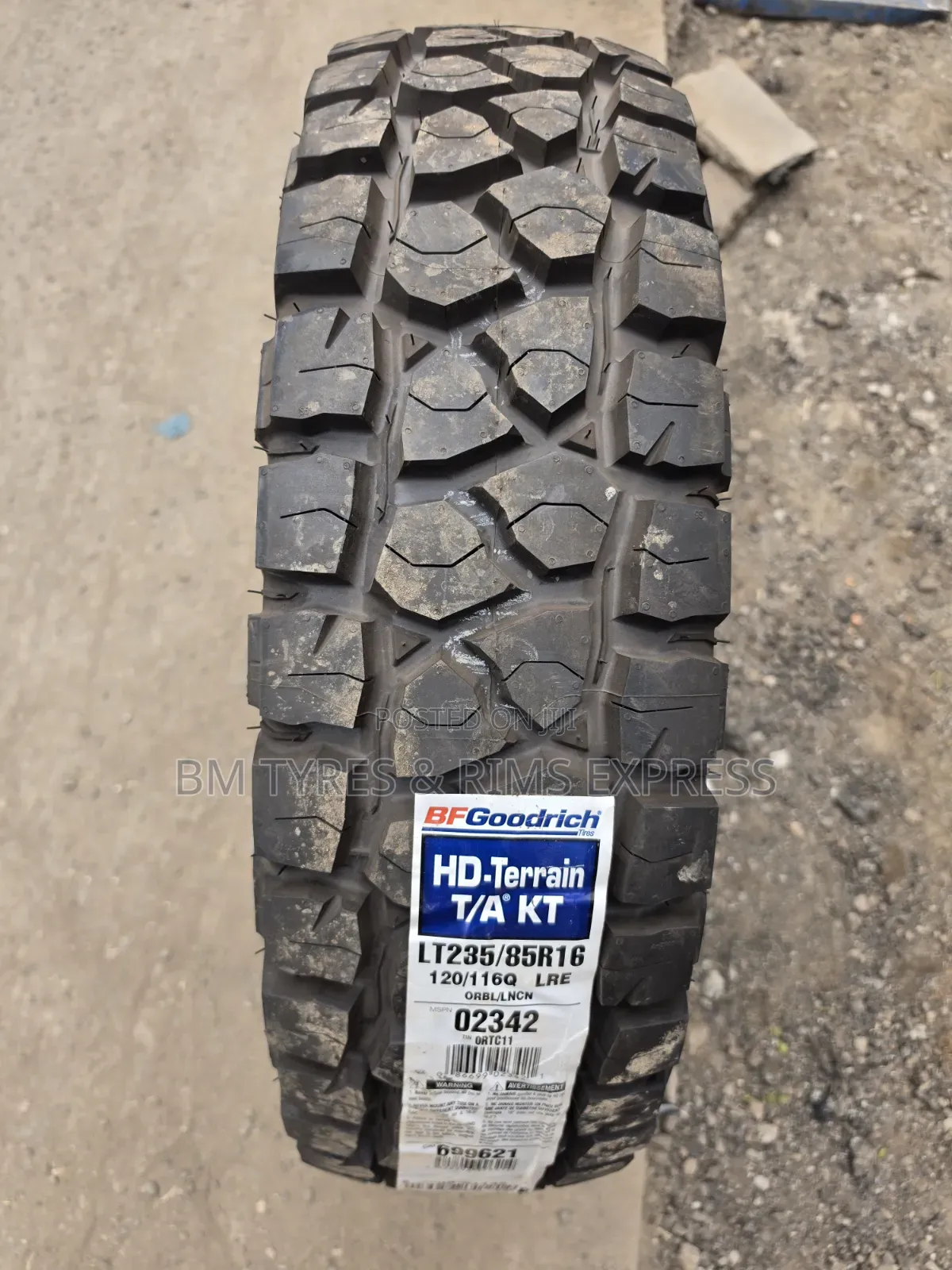 235 /85 R16 Bf Goodrich (Hd - Terrain)