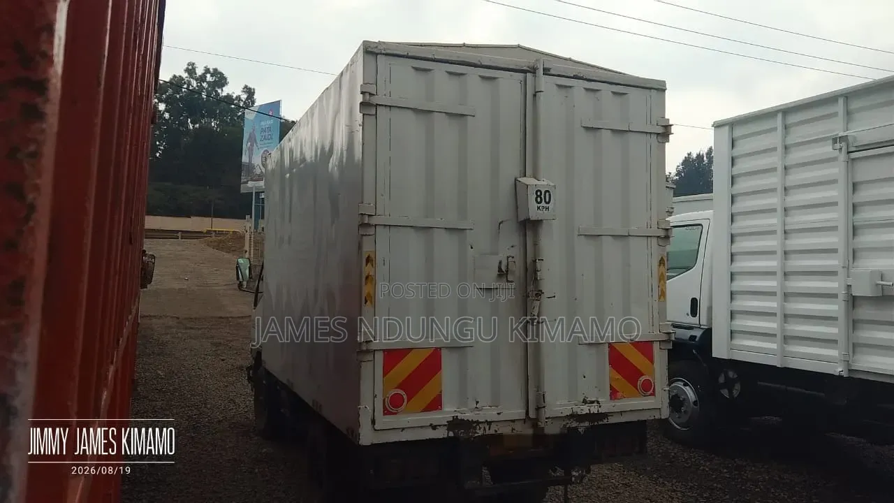 Mitsubishi Canter 4d32 Single 2004 White on Sale