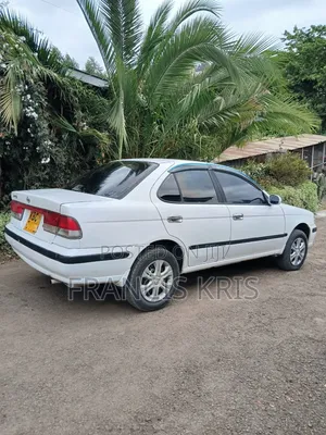 Nissan FB15 2004 White