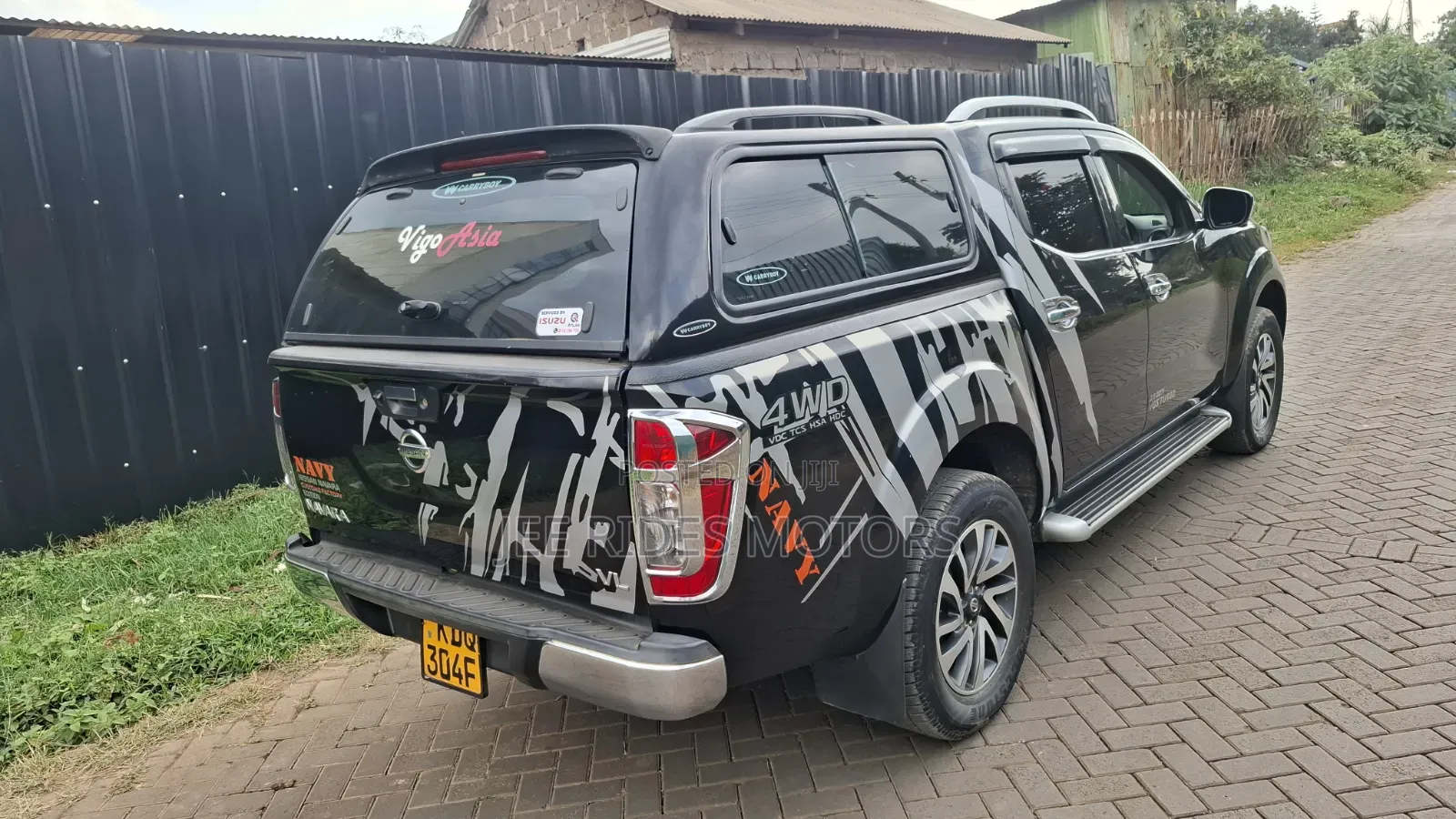 Nissan Navara 2019 Black