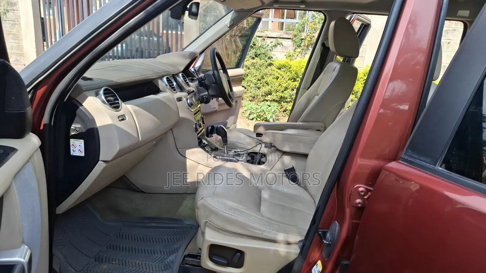 Land Rover Discovery 2010 Orange