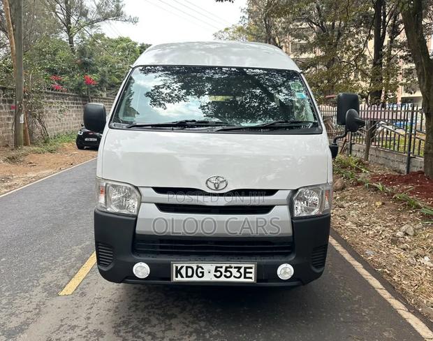 Toyota HiAce 2015 White