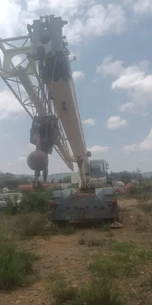 Crane for Sale. In Good Condition. Ready for Work