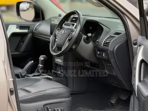 Toyota Land Cruiser Prado 2019 Gray