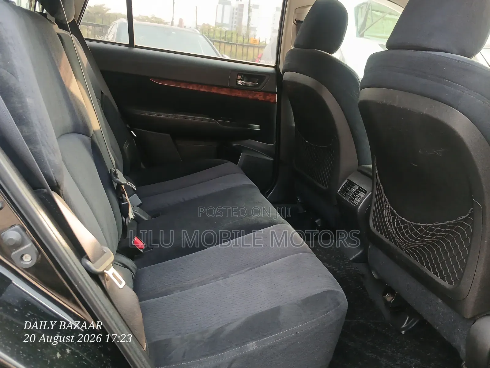 Subaru Outback 2.5i Limited 2010 Black