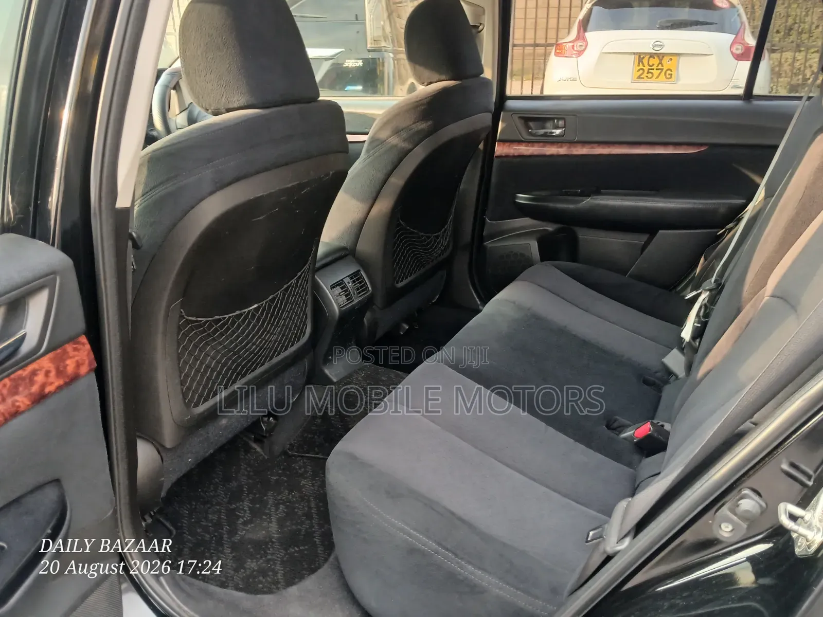 Subaru Outback 2.5i Limited 2010 Black