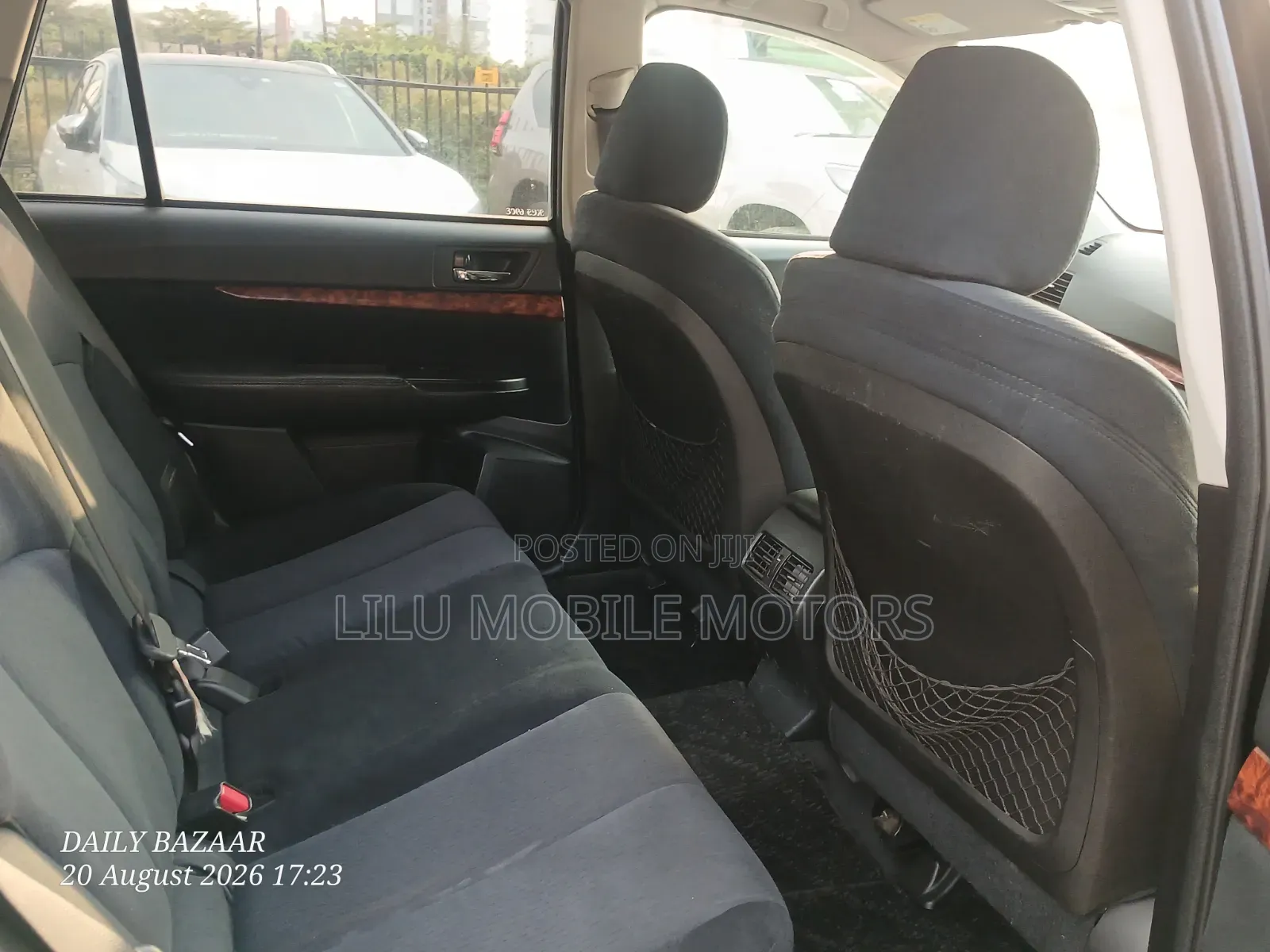 Subaru Outback 2.5i Limited 2010 Black