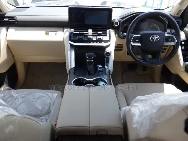 Toyota Land Cruiser 2022 Beige