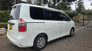 Toyota Noah 2009 White