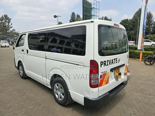 Toyota HiAce 2017 White - thumbnail 11