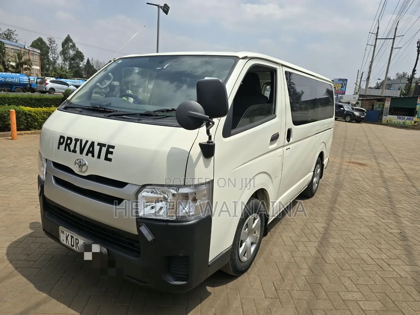 Toyota HiAce 2017 White