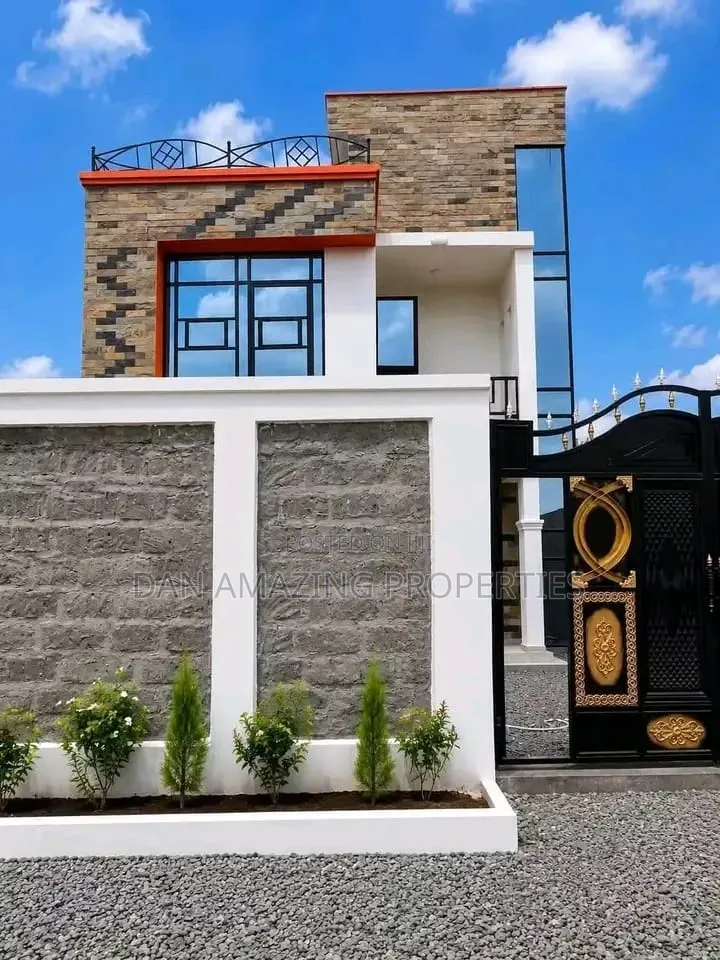 4bdrm Townhouse / Terrace in Airways, Complex Utawala for rent