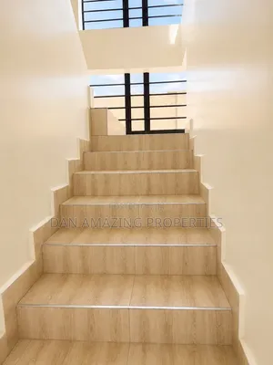 4bdrm Townhouse / Terrace in Airways, Complex Utawala for rent